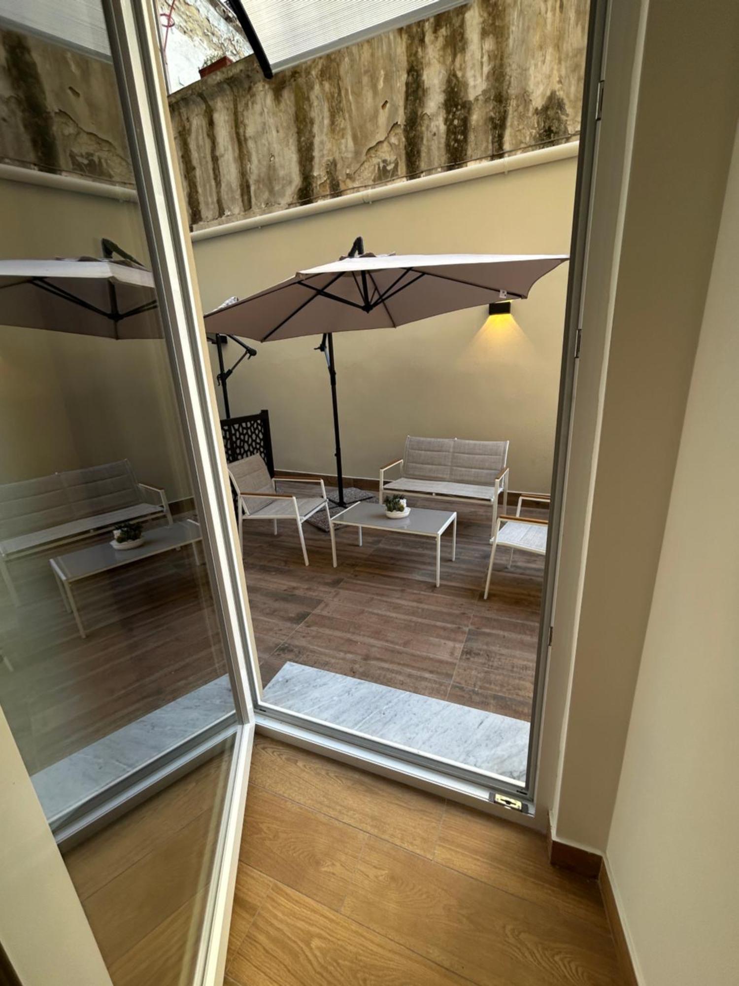 Somnia Luxury Rooms Наполи Екстериор снимка