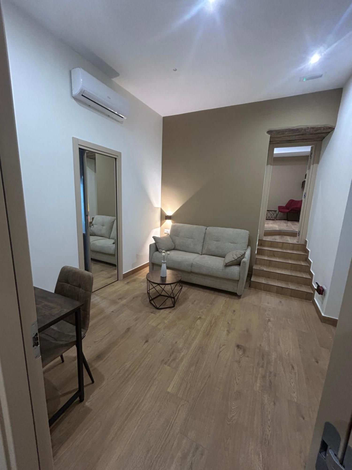 Somnia Luxury Rooms Наполи Екстериор снимка
